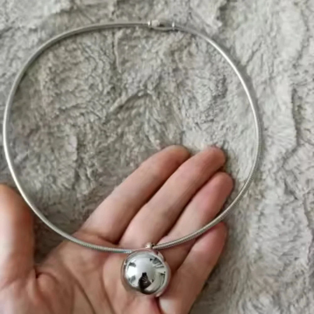 French Retro Silver Ball Pendant Necklace | Elegant Minimal Jewelry